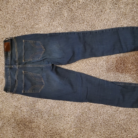 Hollister Size 5 Ultra High Rise Jeans Raw Hem - Picture 5 of 5